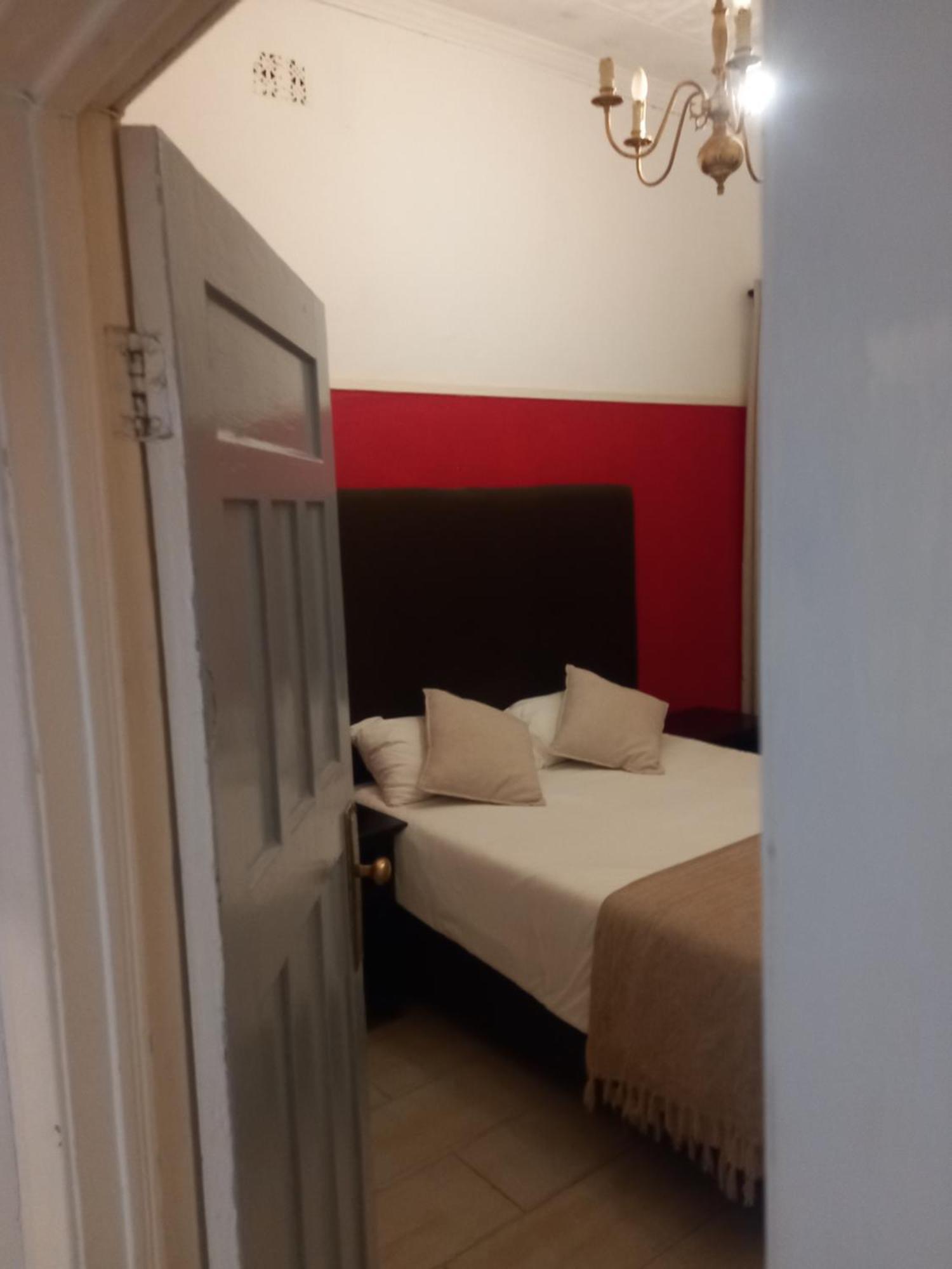 Choice Backpackers Lodge Bulawayo Buitenkant foto