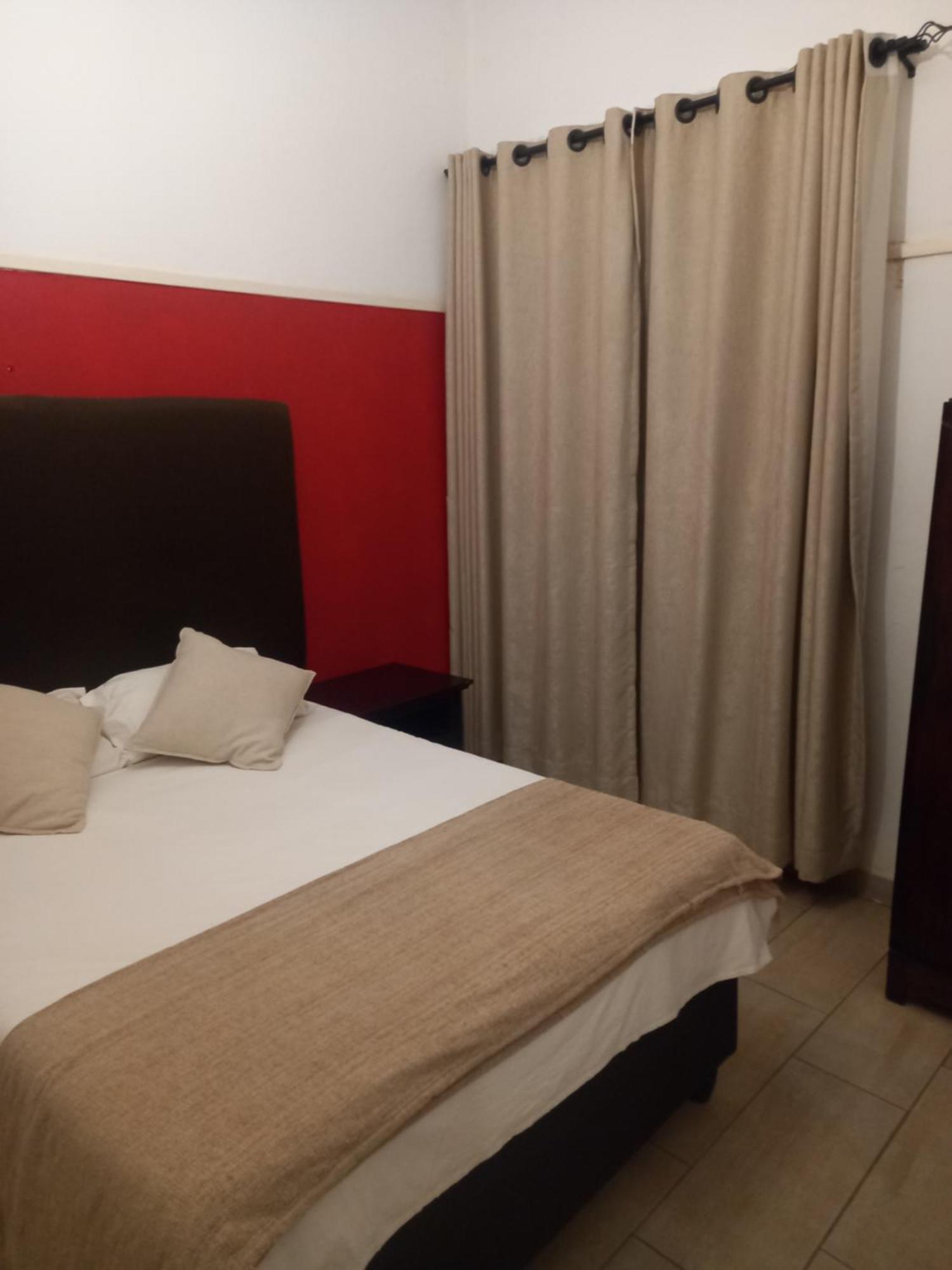 Choice Backpackers Lodge Bulawayo Buitenkant foto